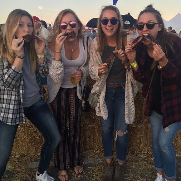 Meet your Posher, Marlee - Picture 1 of 1